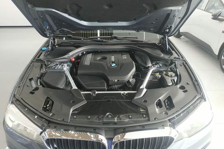 Used BMW 5 Series 2019 Restyled 525i M Sport Package Engine Bay