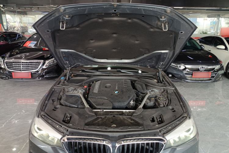 Used BMW 5 Series 2019 525i M Sport Package Engine Bay