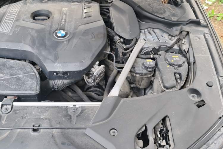 Used BMW 5 Series 2019 Restyled 525i M Sport Package Engine Bay Left