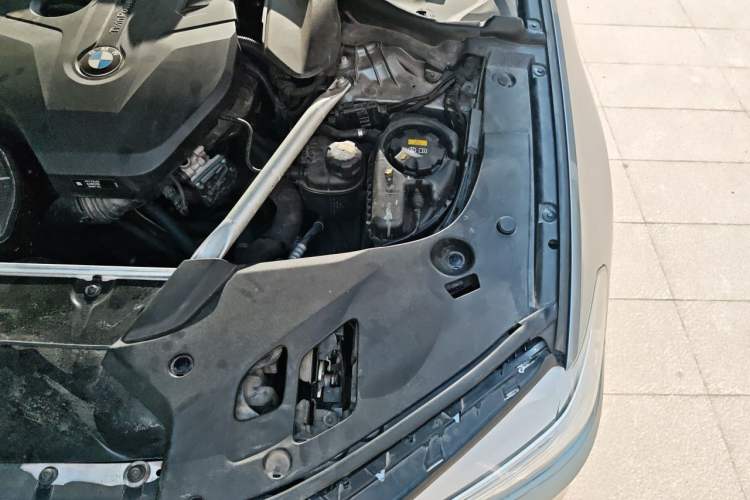 Used BMW 5 Series 2019 530i M Sport Package Engine Bay Left