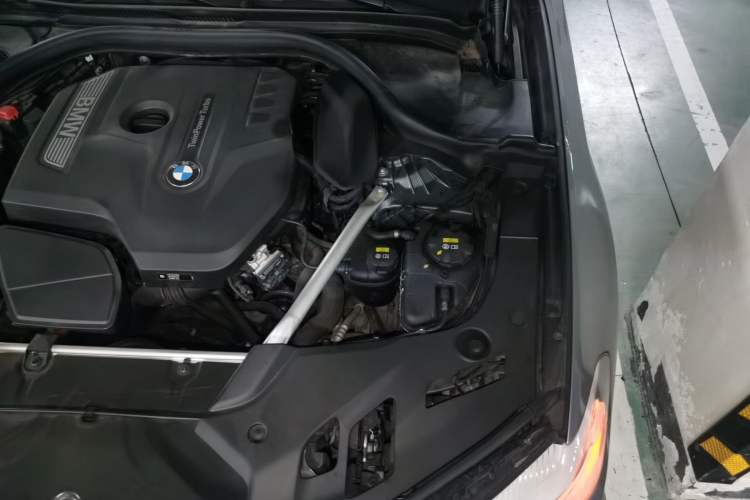 Used BMW 5 Series 2019 Restyled 525i M Sport Package Engine Bay Left