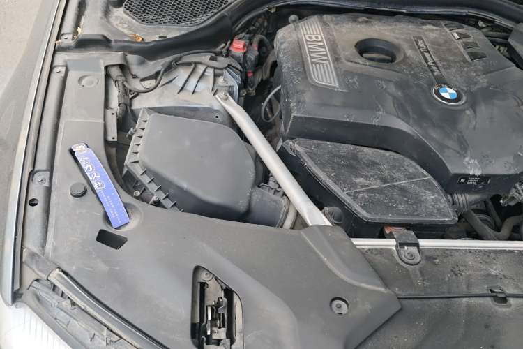 Used BMW 5 Series 2019 Restyled 525i M Sport Package Engine Bay Right