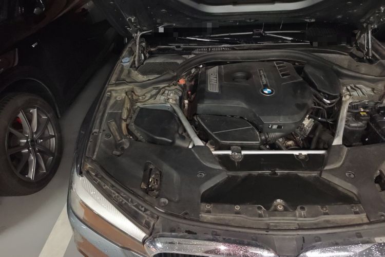 Used BMW 5 Series 2019 525i M Sport Package Engine Bay Right