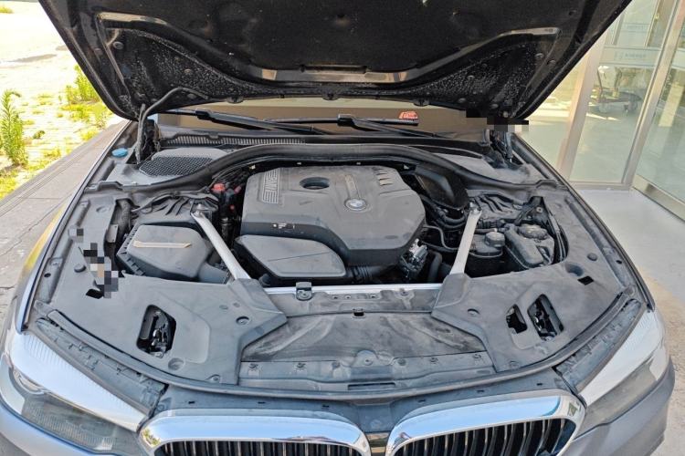 Used BMW 5 Series 2019 525Li M Sport Package Engine Bay