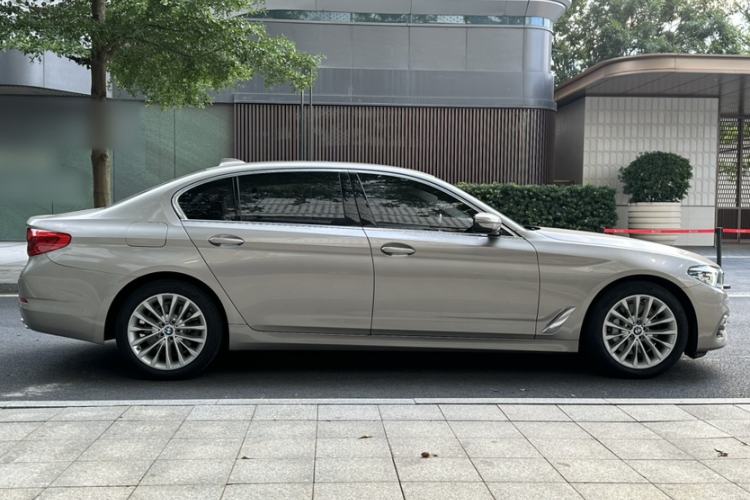 Used BMW 5 Series 2019 530Li Leading Model Luxury Package Exterior 11