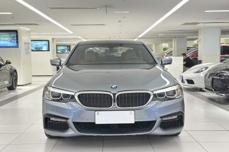 Used BMW 5 Series 2019 525i M Sport Package Exterior 2