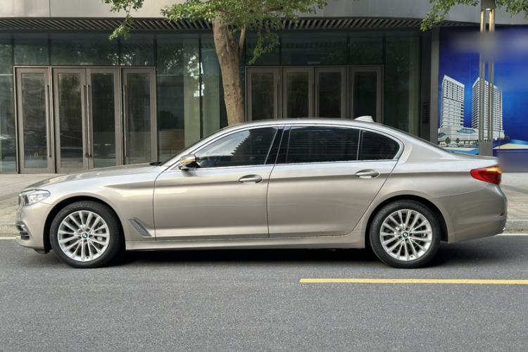 Used BMW 5 Series 2019 530Li Leading Model Luxury Package Exterior 2