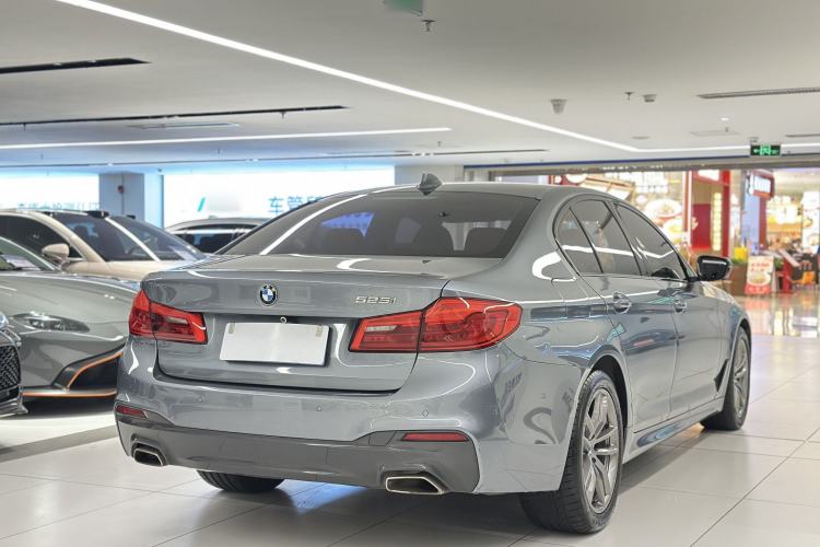 Used BMW 5 Series 2019 525i M Sport Package Exterior 4