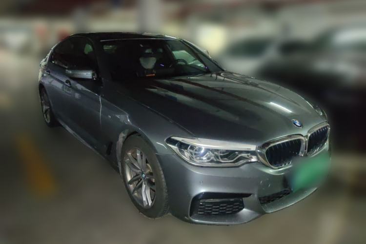 Used BMW 5 Series 2019 525i M Sport Package Front Right 45 Deg