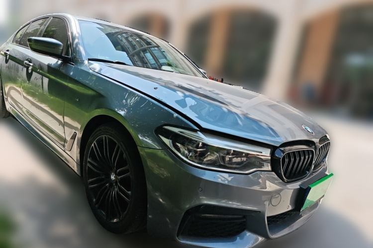 Used BMW 5 Series 2019 530i M Sport Package Front Right 45 Deg