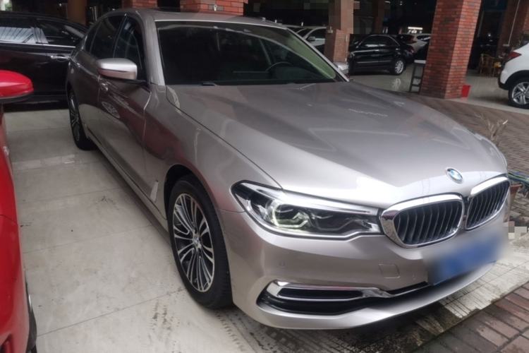 Used BMW 5 Series 2019 530Li Luxury Edition Premium Package Front Right 45 Deg