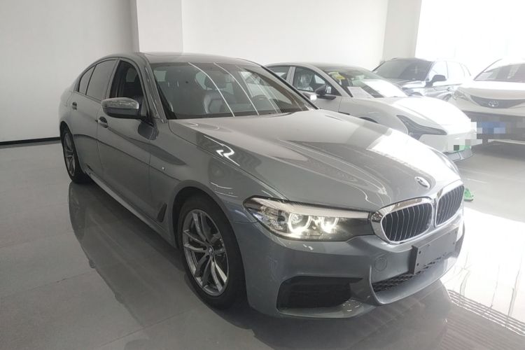 Used BMW 5 Series 2019 Restyled 525i M Sport Package Front Right 45 Deg