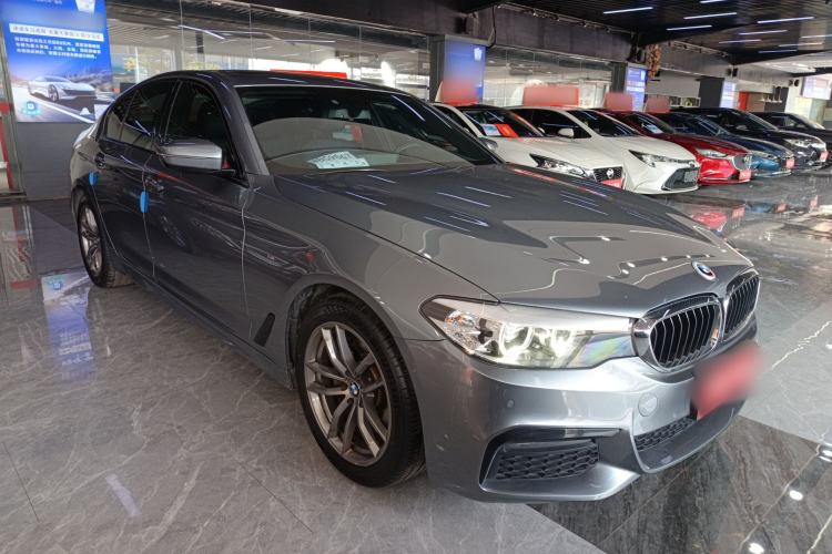 Used BMW 5 Series 2019 525i M Sport Package Front Right 45 Deg