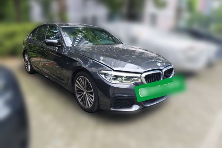 Used BMW 5 Series 2019 530i M Sport Package Front Right 45 Deg