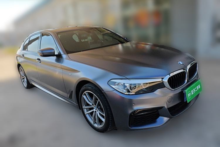 Used BMW 5 Series 2019 525Li M Sport Package Front Right 45 Deg
