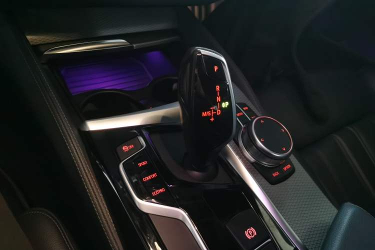 Used BMW 5 Series 2019 525i M Sport Package Gear Lever