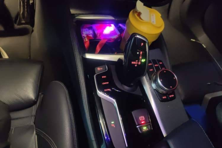 Used BMW 5 Series 2019 525i M Sport Package Gear Lever