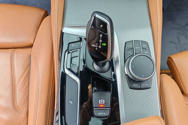 Used BMW 5 Series 2019 Restyled 525i M Sport Package Gear Lever