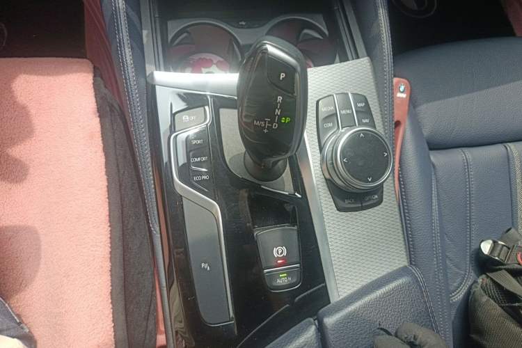 Used BMW 5 Series 2019 Restyled 525i M Sport Package Gear Lever