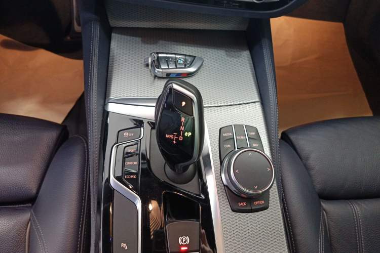 Used BMW 5 Series 2019 525i M Sport Package Gear Lever