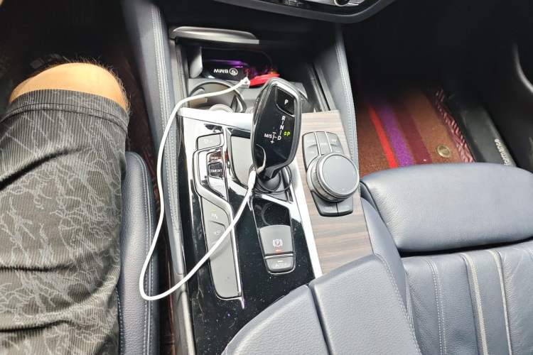 Used BMW 5 Series 2019 530i M Sport Package Gear Lever
