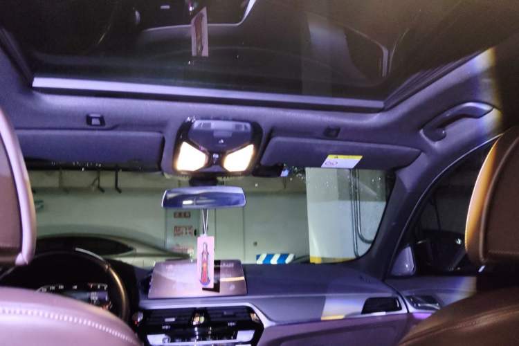 Used BMW 5 Series 2019 Restyled 540i M Sport Package Headliner
