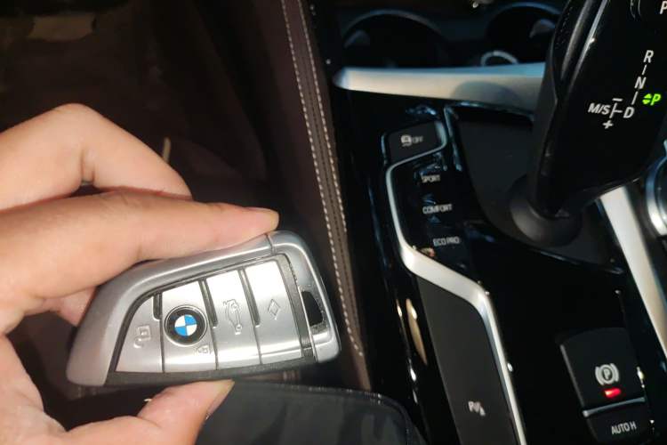 Used BMW 5 Series 2019 Facelifted 530Li Leading Edition Luxury Package Interior 1