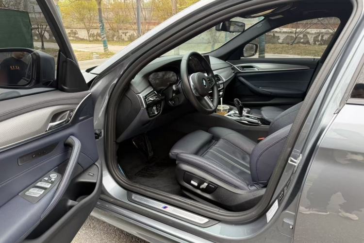 Used BMW 5 Series 2019 Restyled 525i M Sport Package Interior 1