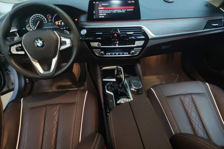 Used BMW 5 Series 2019 Facelifted 530Li Leading Edition Luxury Package Interior 2