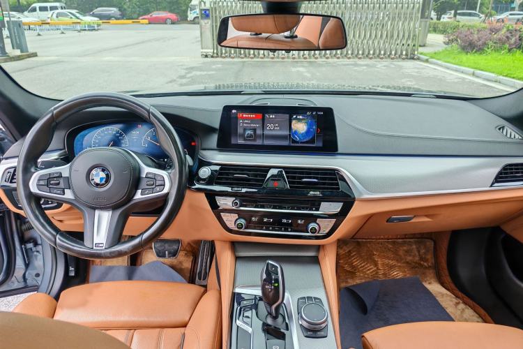 Used BMW 5 Series 2019 Restyled 525i M Sport Package Interior 2