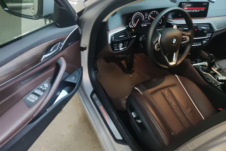 Used BMW 5 Series 2019 Facelifted 530Li Leading Edition Luxury Package Interior 3
