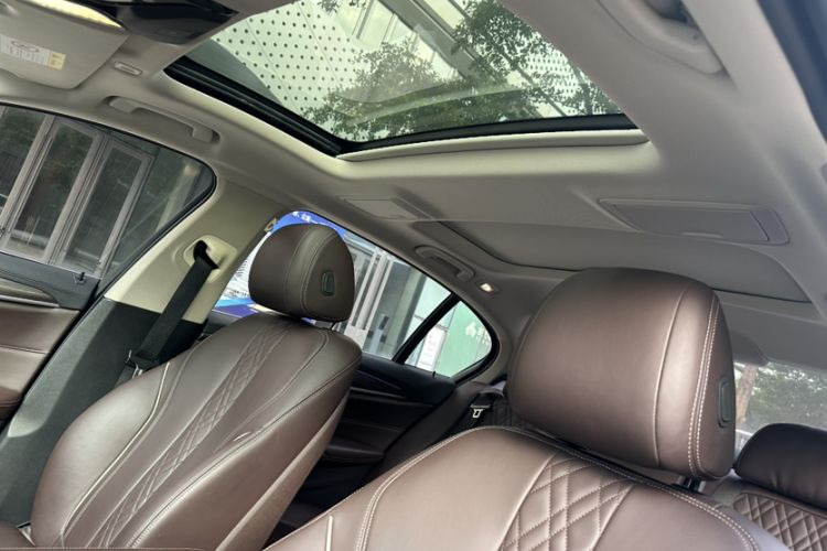 Used BMW 5 Series 2019 530Li Leading Model Luxury Package Interior 5