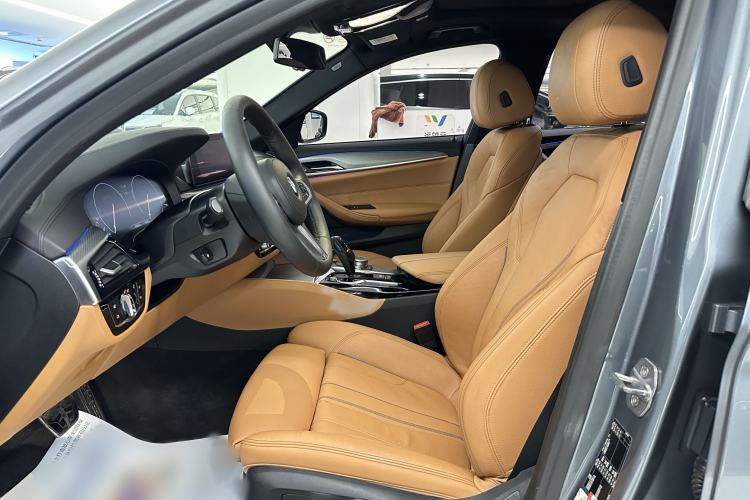 Used BMW 5 Series 2019 525i M Sport Package Interior 6