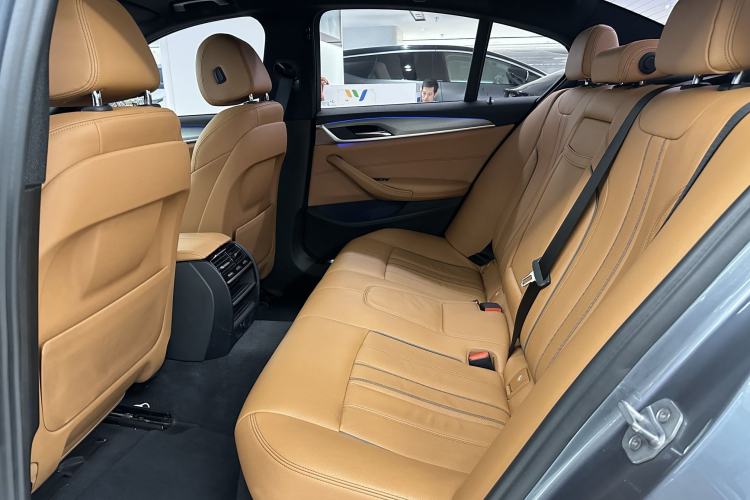 Used BMW 5 Series 2019 525i M Sport Package Interior 7