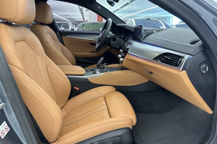 Used BMW 5 Series 2019 525i M Sport Package Interior 8