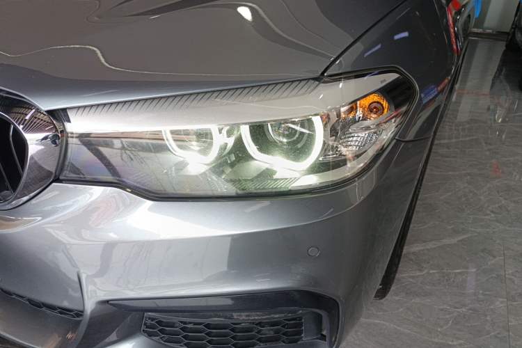 Used BMW 5 Series 2019 525i M Sport Package Left Front Headlight