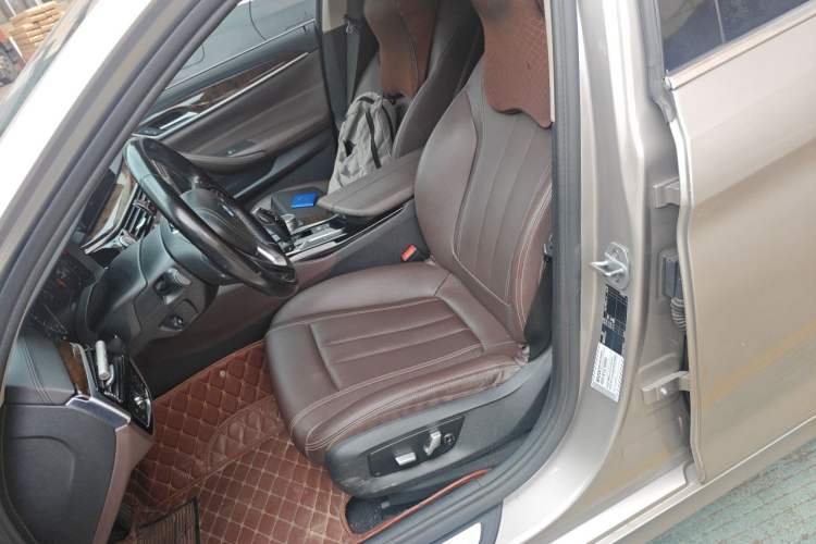 Used BMW 5 Series 2019 525Li Luxury Package Left Front Seat