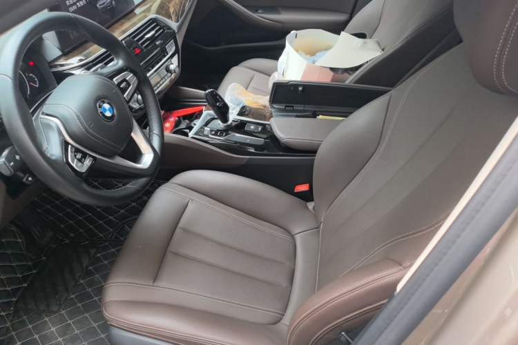 Used BMW 5 Series 2019 Facelifted 525Li Luxury Package Left Front Seat
