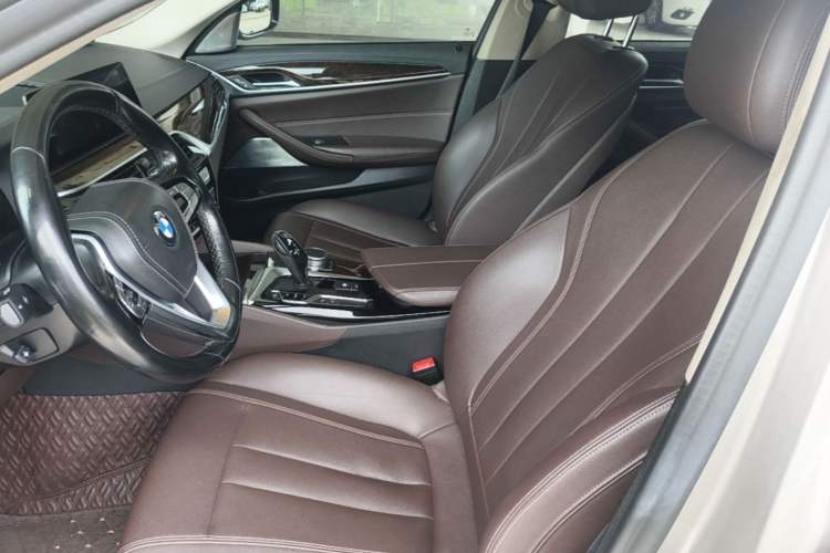 Used BMW 5 Series 2019 525Li Luxury Package Left Front Seat
