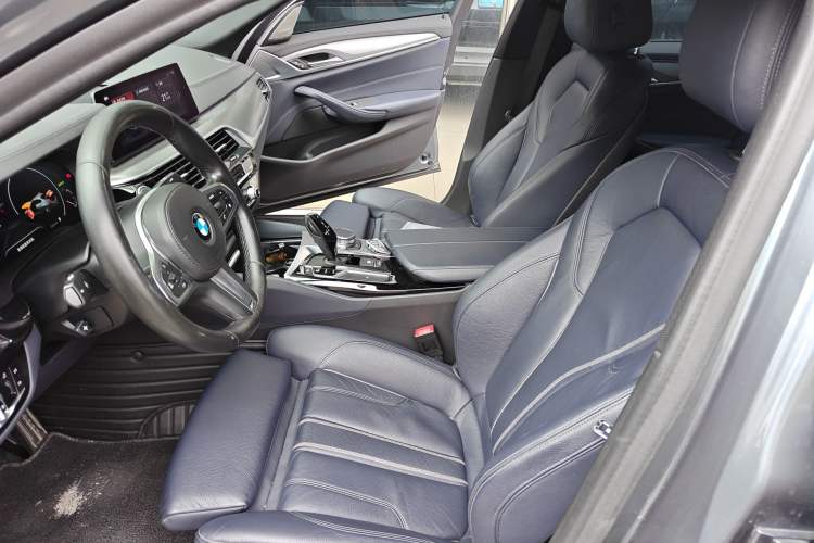 Used BMW 5 Series 2019 525i M Sport Package Left Front Seat