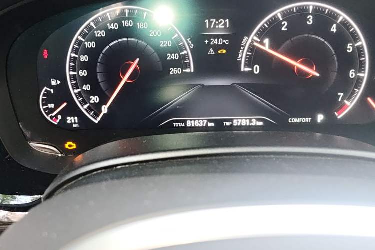 Used BMW 5 Series 2019 Restyled 525i M Sport Package Odometer Close Up