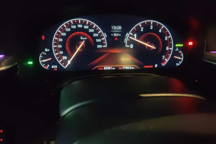 Used BMW 5 Series 2019 525i M Sport Package Odometer Close Up