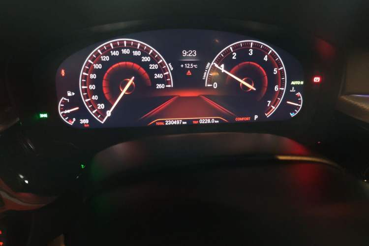 Used BMW 5 Series 2019 525i M Sport Package Odometer Close Up
