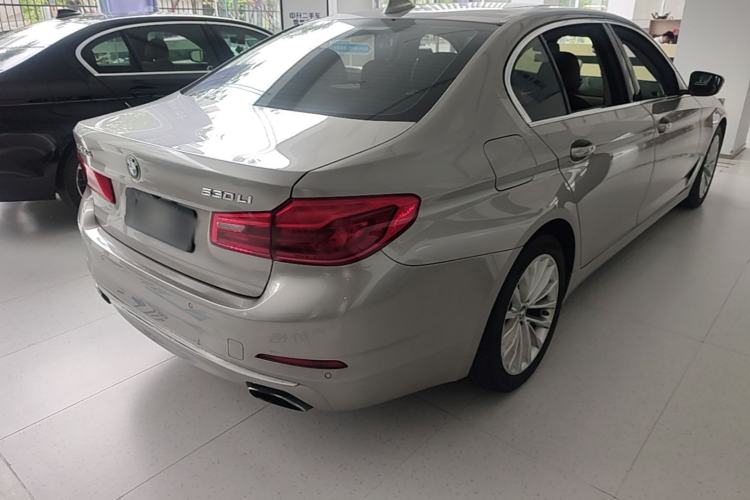 Used BMW 5 Series 2019 Facelifted 530Li Leading Edition Luxury Package Rear Right 45 Deg