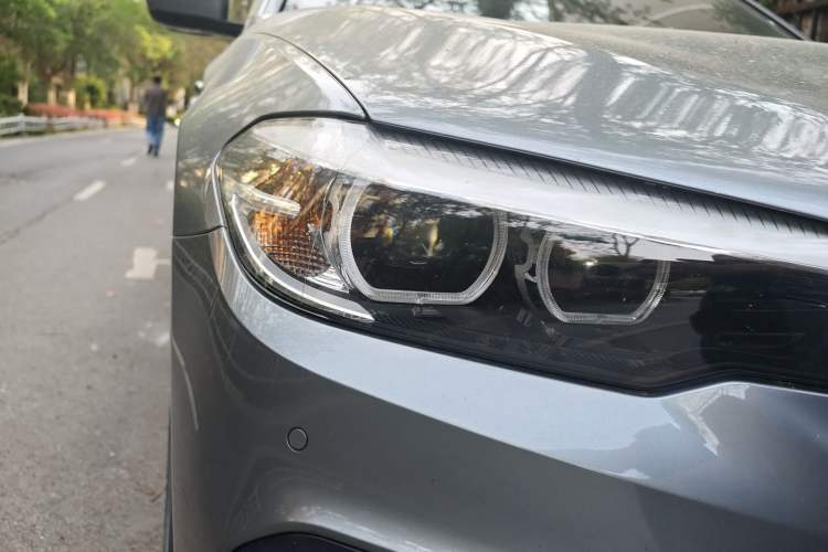 Used BMW 5 Series 2019 Restyled 525i M Sport Package Right Front Headlight