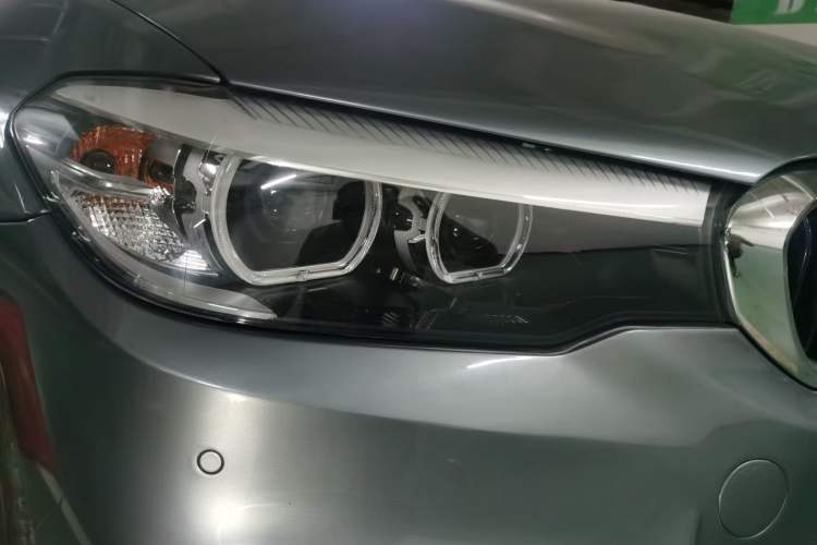 Used BMW 5 Series 2019 Restyled 525i M Sport Package Right Front Headlight
