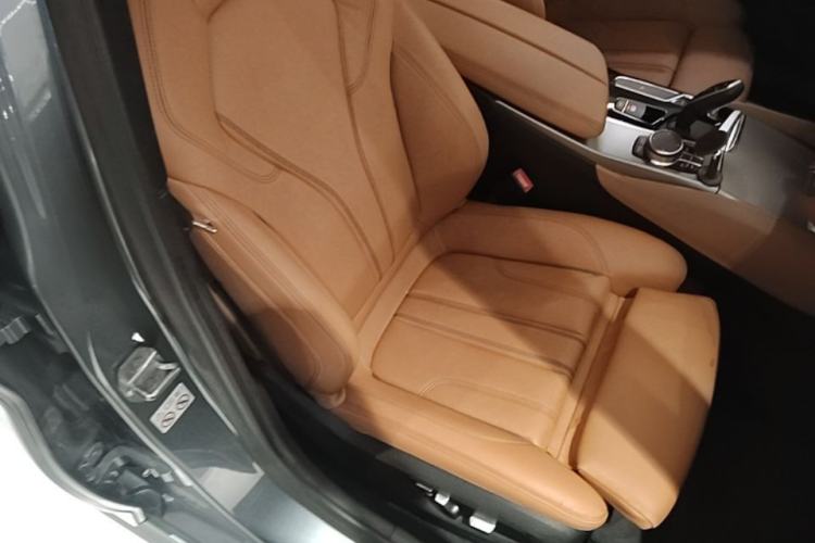 Used BMW 5 Series 2019 525i M Sport Package Right Front Seat