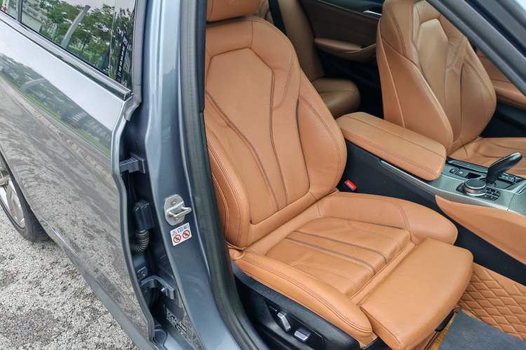 Used BMW 5 Series 2019 Restyled 525i M Sport Package Right Front Seat