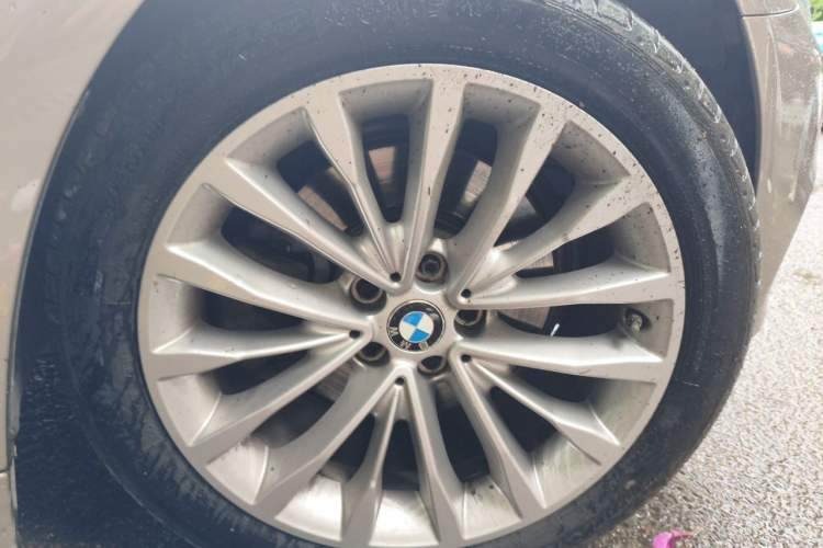 Used BMW 5 Series 2019 525Li Luxury Package Right Front Wheel Hub