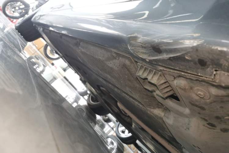 Used BMW 5 Series 2019 525i M Sport Package Right Side Sill
